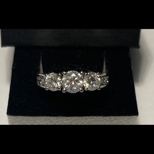 Stunning 14 k white gold wedding set